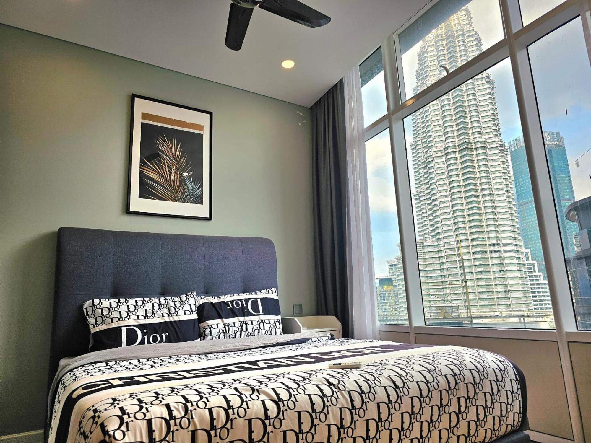 De Apartment Sky At Klcc Kuala Lumpur Exterior photo